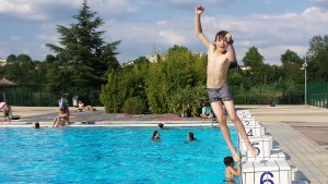 jumping-into-pool-without-preparation